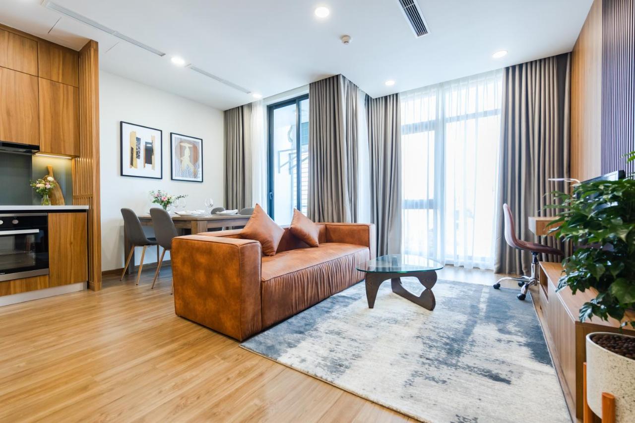 Five Star Westlake 1St-4Th Floors Hotel & Serviced Apartment Ανόι Εξωτερικό φωτογραφία A living room in a serviced apartment in Hanoi, Vietnam